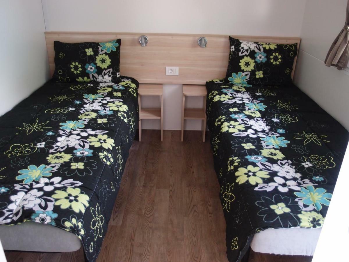 Victoria Mobilhome Camping Dole-Zivogosce Blato  Eksteriør billede